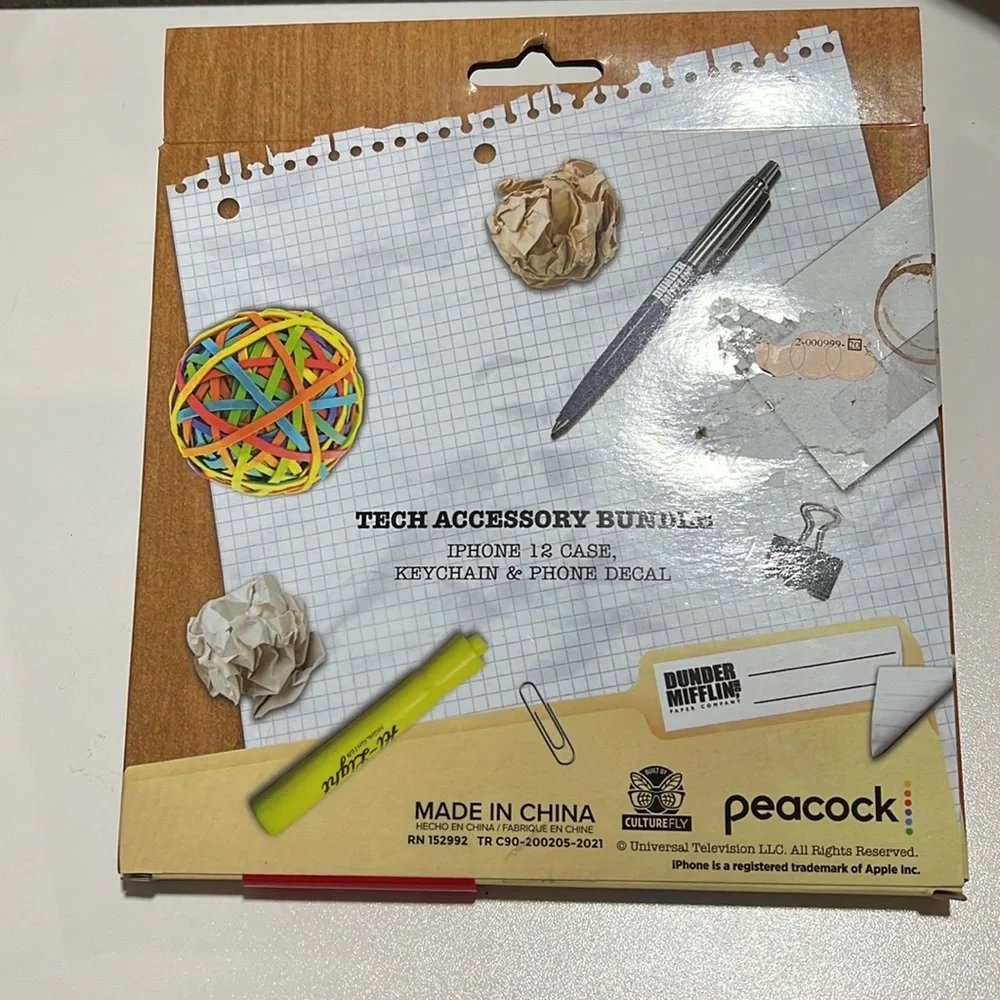 NWT The Office Iphone 11 case Tech Accessory Bundle - Picture 2 of 2